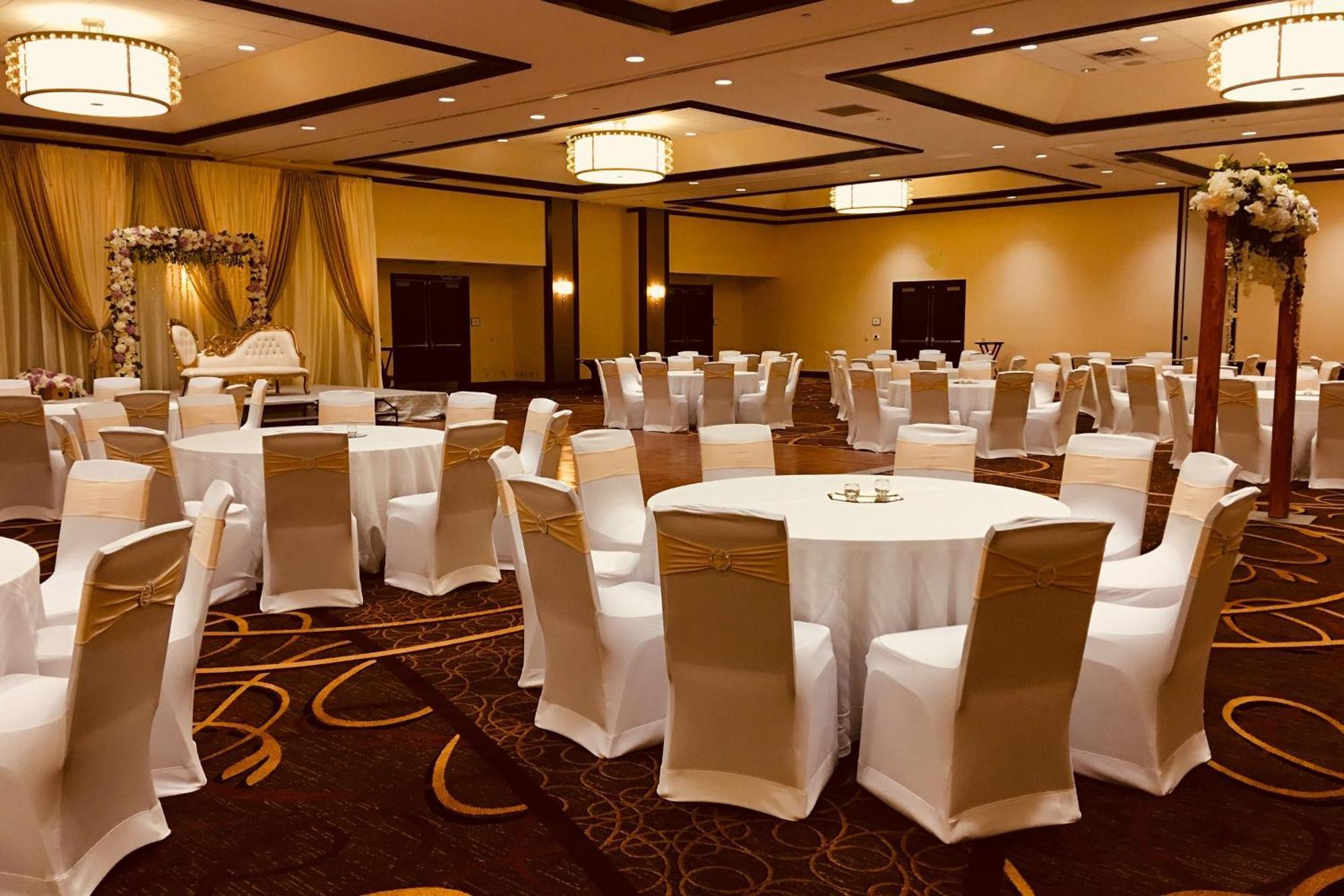 Sheraton At Keystone Crossing Hotel