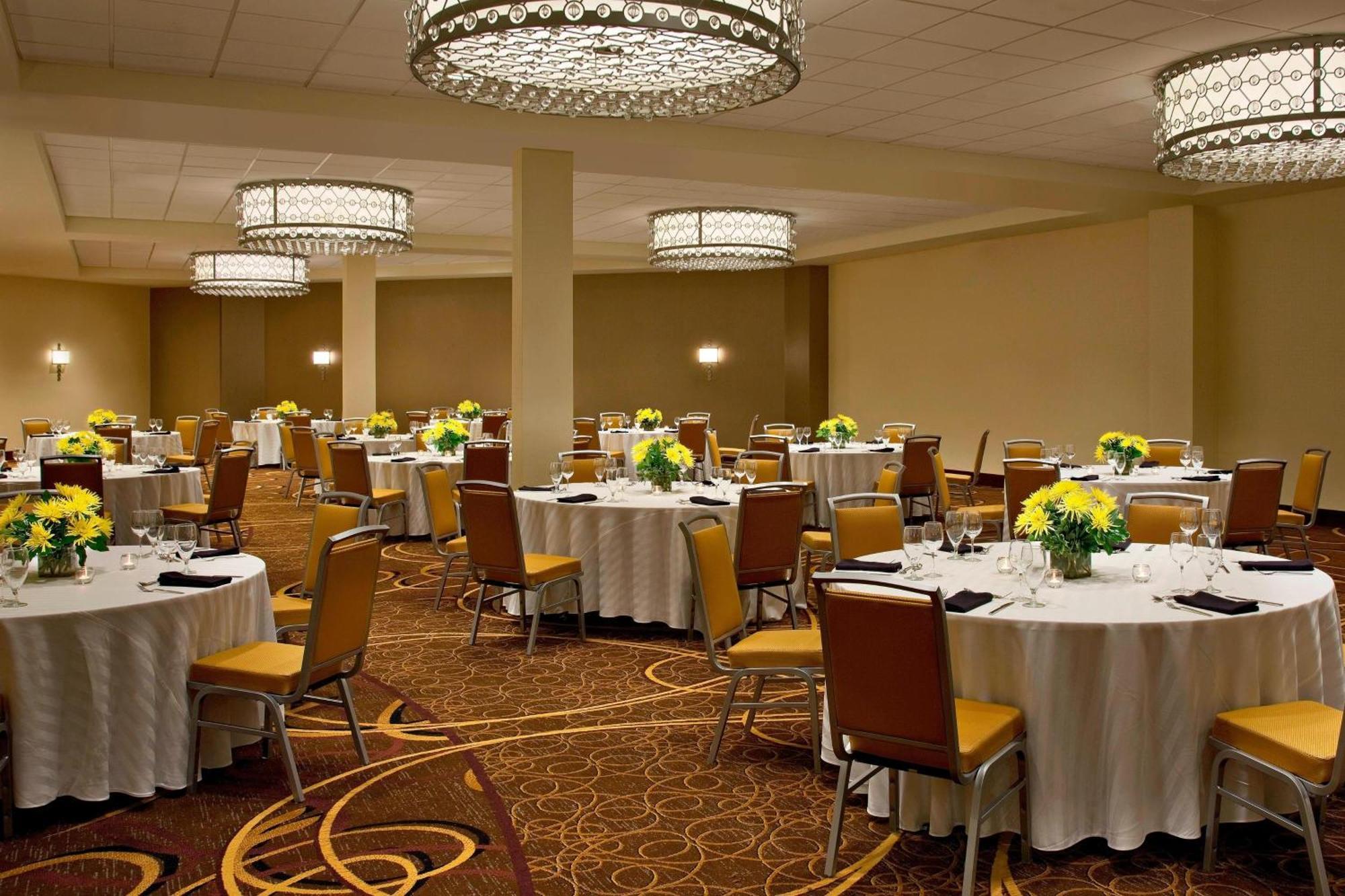 Sheraton At Keystone Crossing Hotel Indianapolis